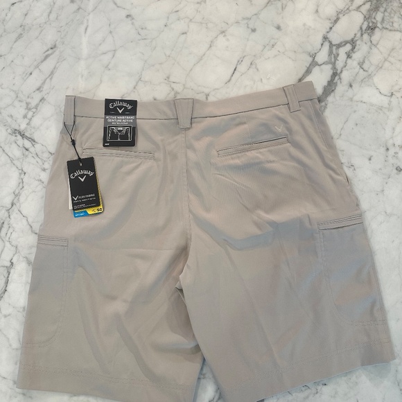 NWT Callaway Ceinture Active Khaki Shorts in Size 38 - Picture 5 of 15